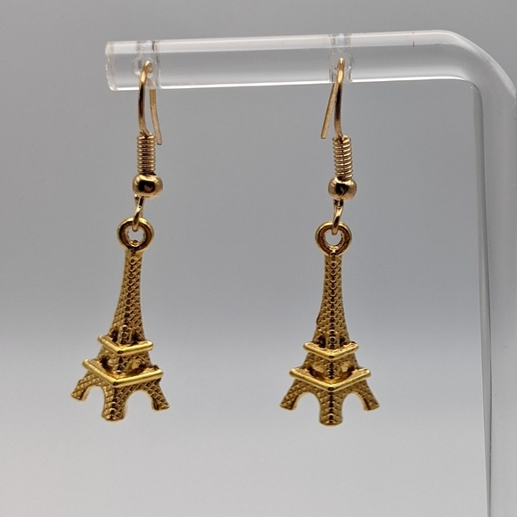 Jewelry - Eiffel tower gold drop earrings